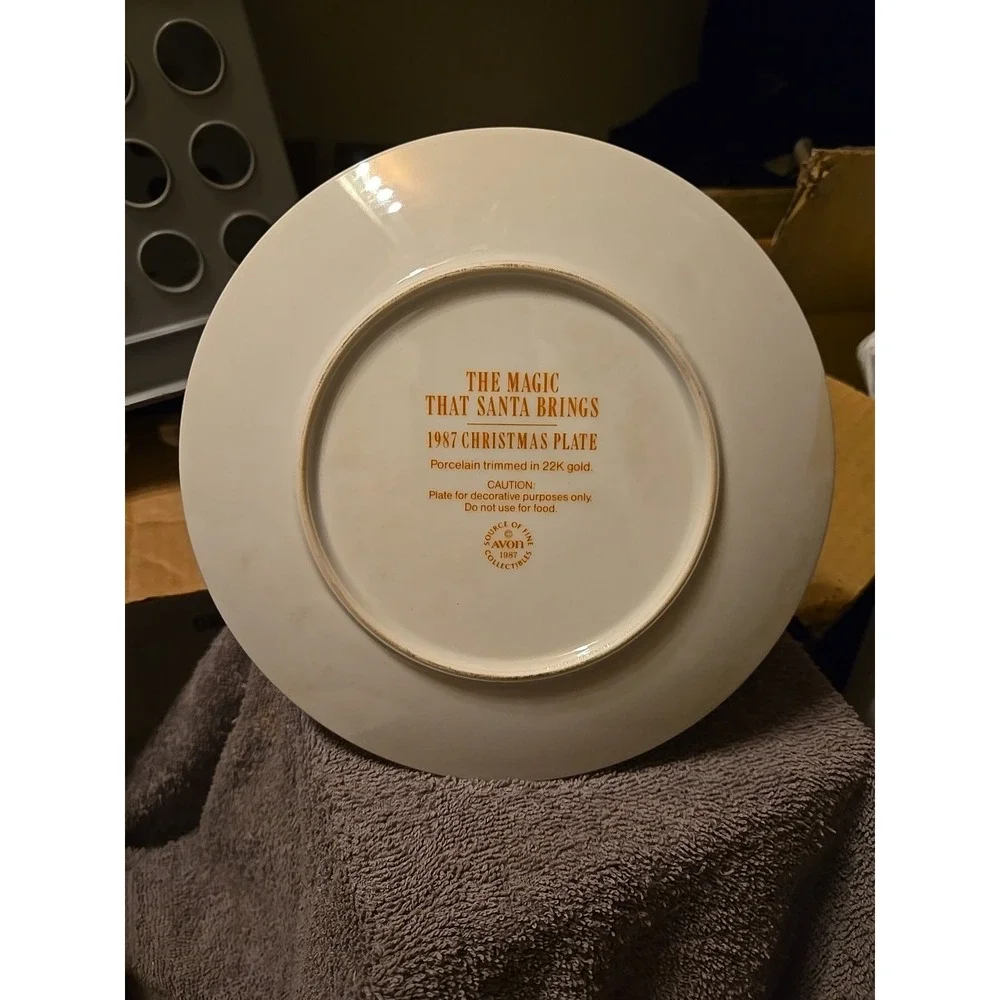 Vintage‎ Rare Christmas 1987 Avon Collector Plate 